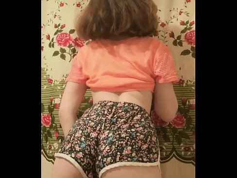 ❤️ سیکسی نوجوان بیب کیمرے پر اپنی شارٹس اتار رہی ہے۔ ❤❌  مقعد ویڈیو پر ur.watchhentai.ru ❌️